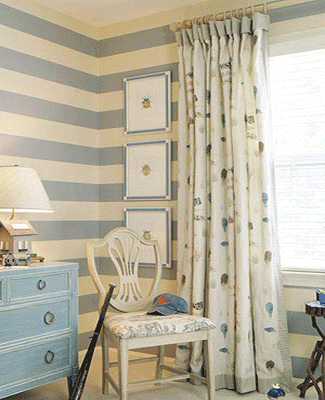 feng-shui-bedroom-decor-blue-white-stripes