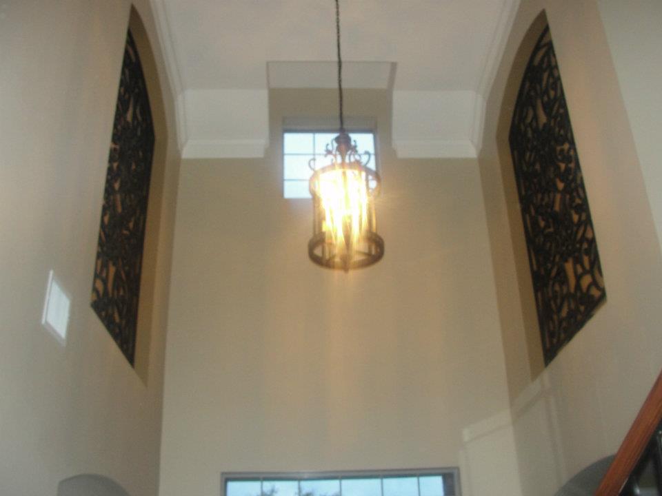 Reina Entry Way Niches