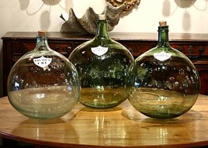 Demijohm grouping