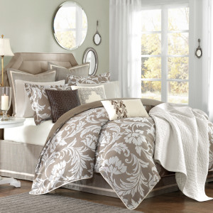 Belville Comforter Set