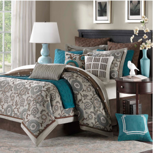 Bennett Place Comforter Set